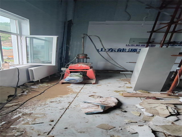 虎门镇地基基础下沉墙体裂缝加固注浆顶升施工